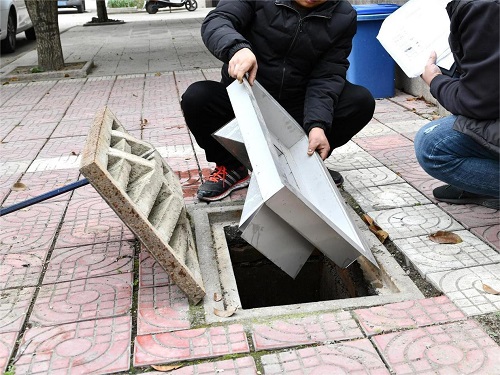 下水道口安裝防蚊閘.jpg