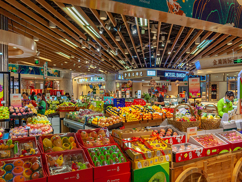 大型超市里的食品區(qū)