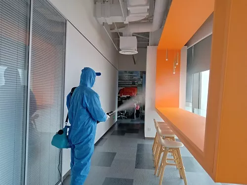 超低容量喷洒灭跳蚤
